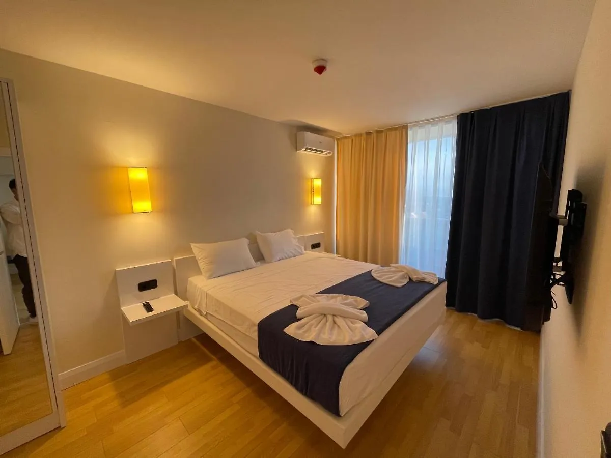 Orbi City Center Suite Μπατούμι 5*,