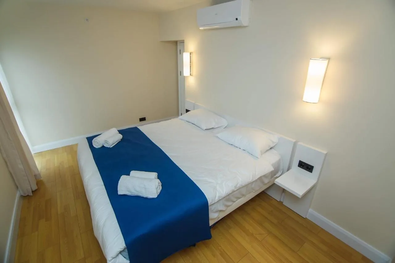 Orbi City Center Suite Μπατούμι