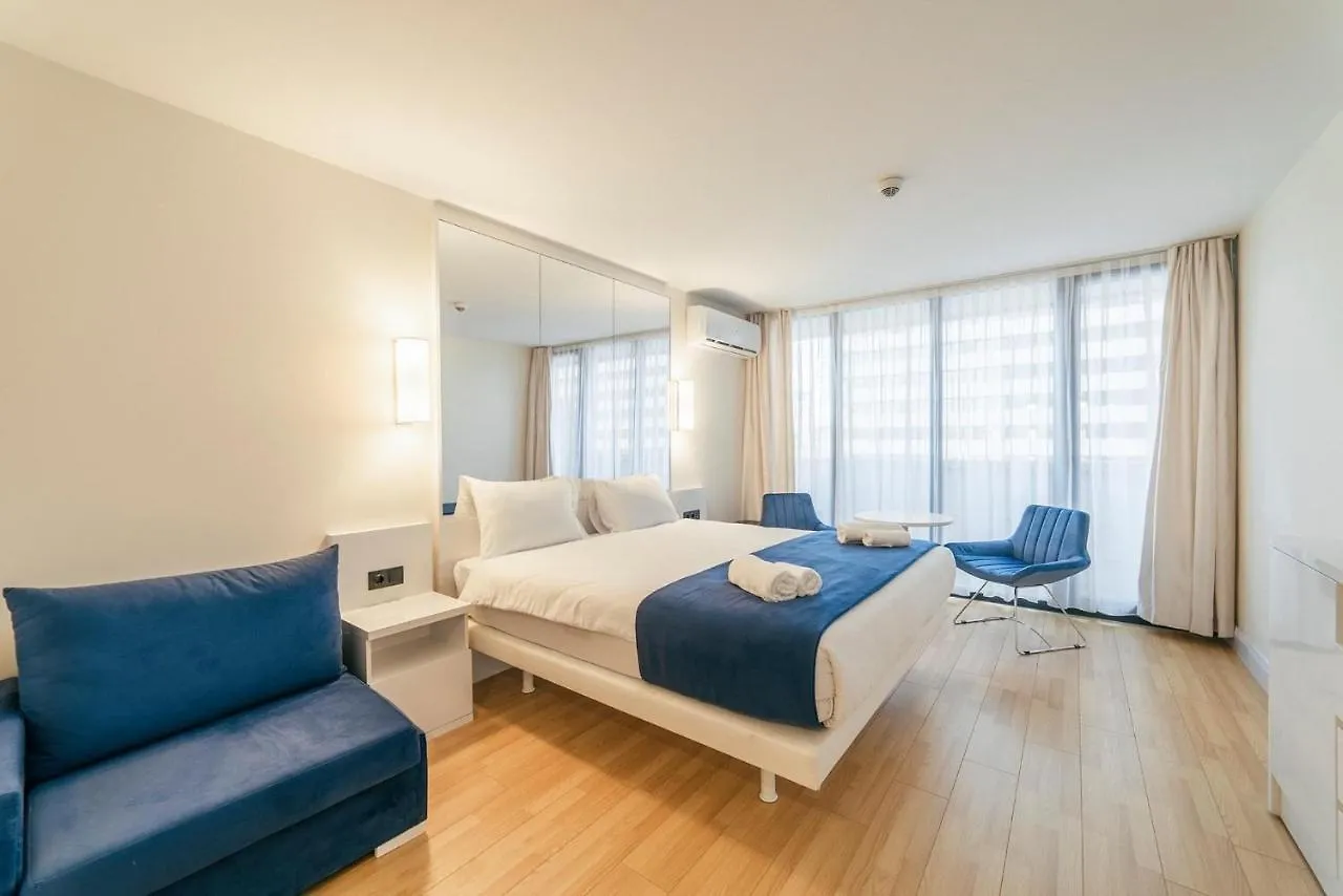 באטומי Orbi City Center Suite מלון דירות