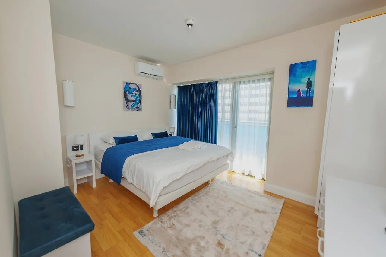 Orbi City Center Suite Μπατούμι 5*,